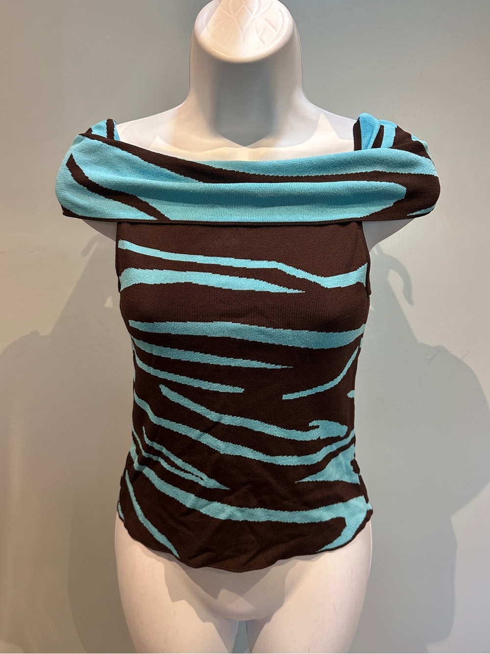 Venini Petite Blue and Brown Y2K Off Shoulder Top Blouse Asymmetrical Size PP
